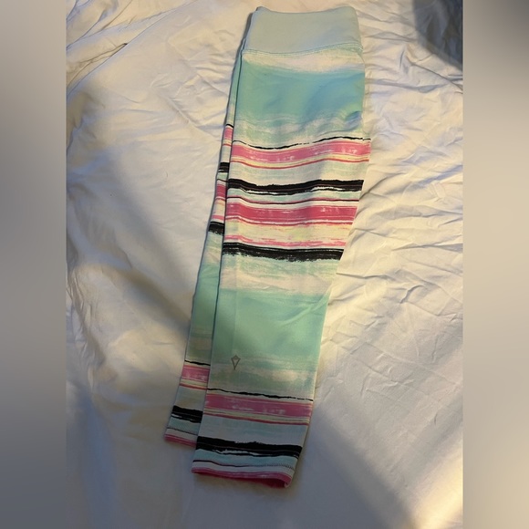 Ivivva by Lululemon cropped legging - Picture 2 of 2